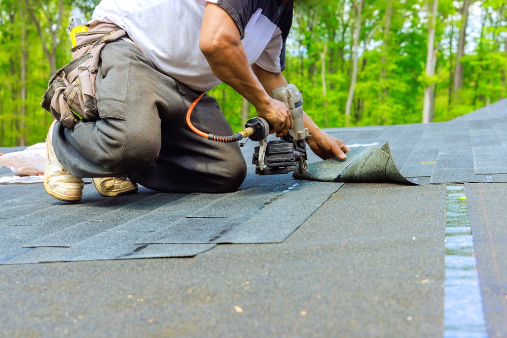 Roof Repair vs Roof Replacement: What Colorado Springs Homeowners Should Know